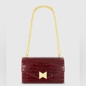 Mac Duggal Burgundy Croc Embossed Crossbody with Gold Chain